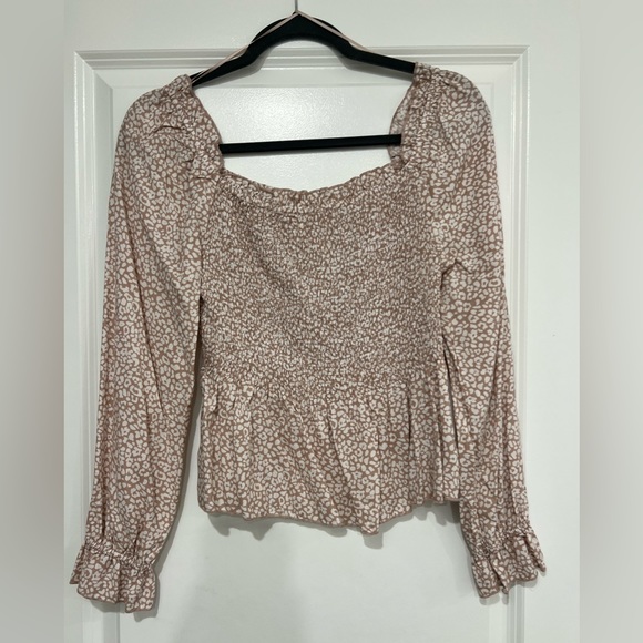 Patterned women’s top for sale! - Picture 1 of 1